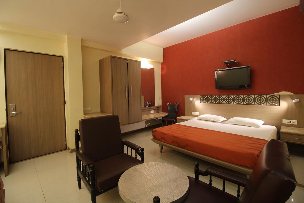 Hotel Samrat Mumbai Room photo