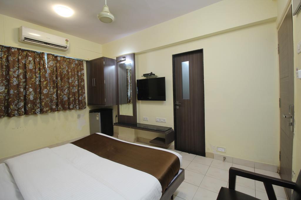 Hotel Samrat Mumbai Room photo