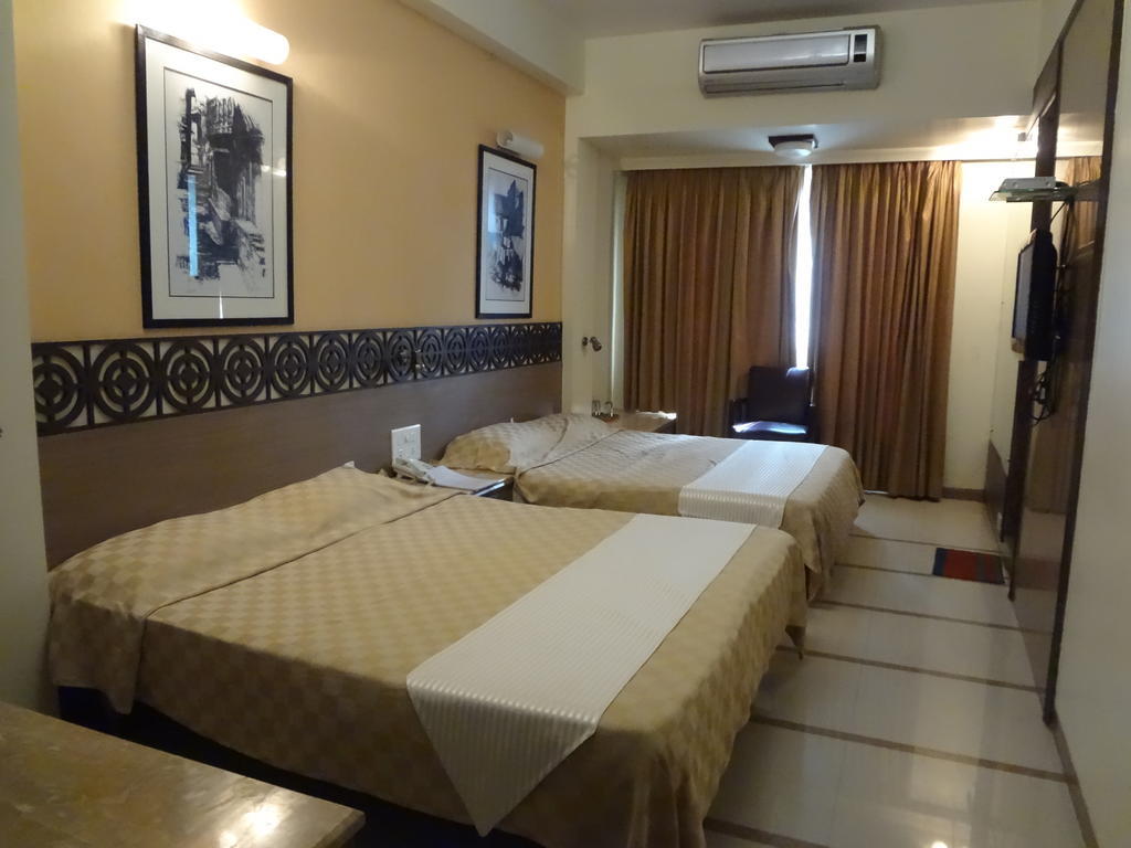 Hotel Samrat Mumbai Room photo